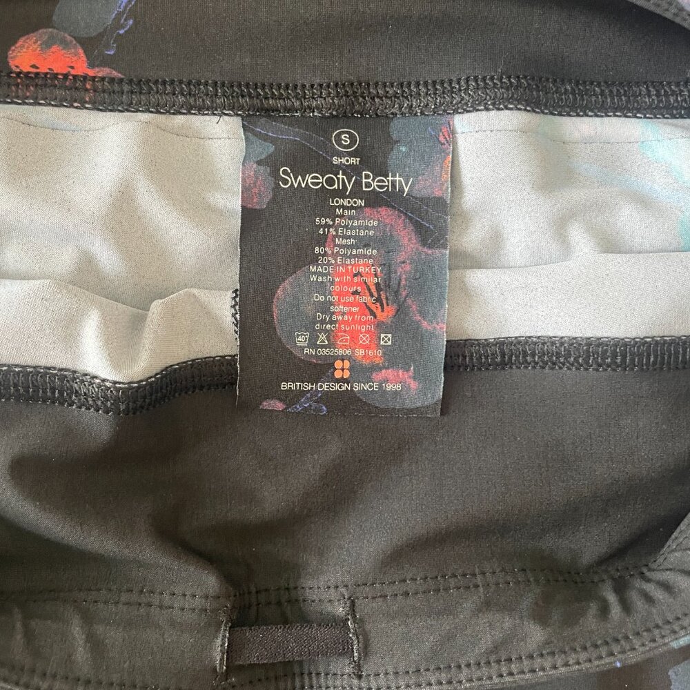 Sweaty Betty Floral Leggings, Black Floral, Size S Short - Picture 5 of 6